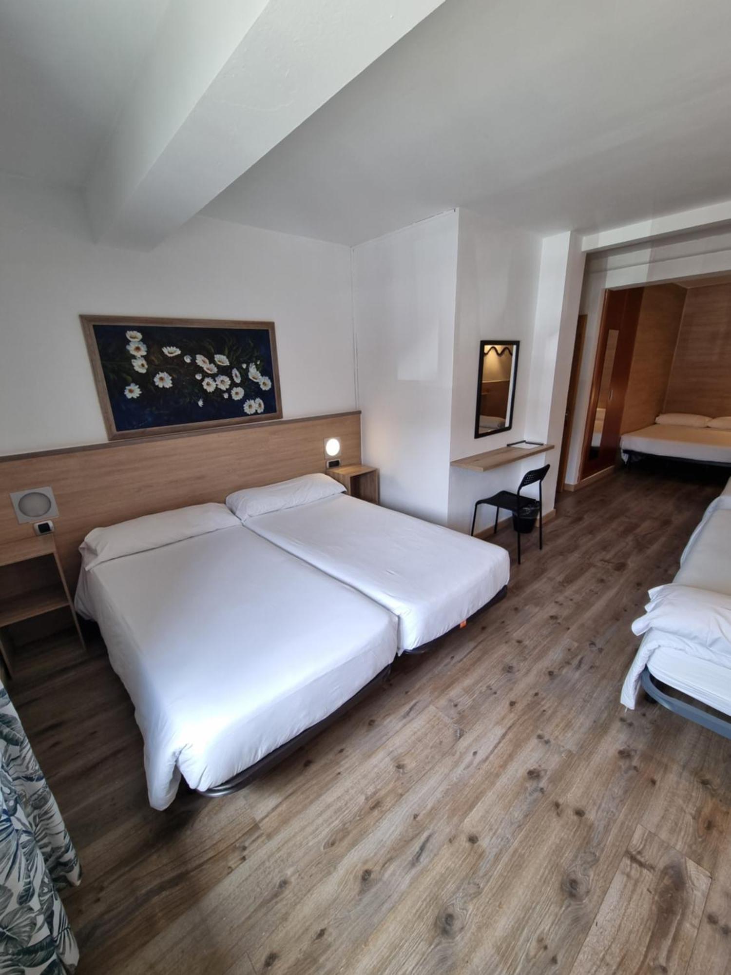 Hotel Avanti Pas De La Casa Eksteriør billede